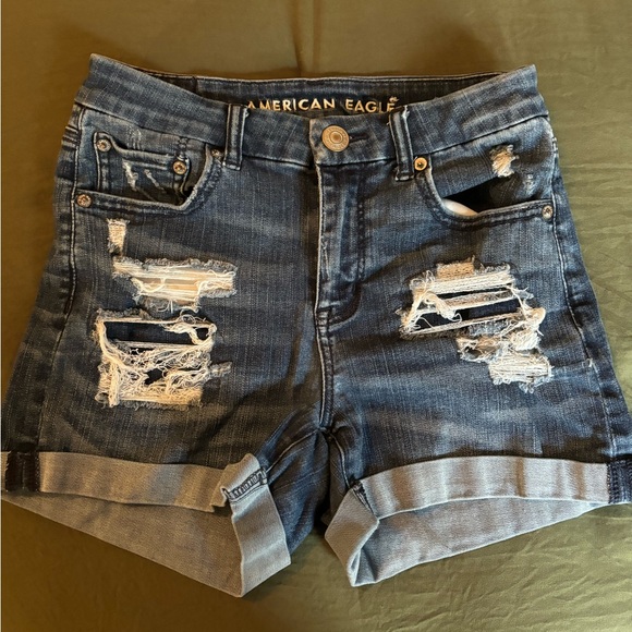 American Eagle Size 2 Distressed Jean Shorts - Picture 1 of 3